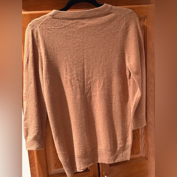 J. Crew Tan Sweater with Black Terrier Dog Motif size L - Picture 2 of 3